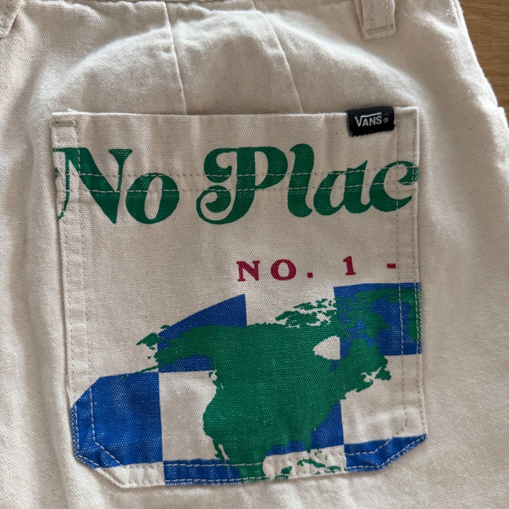 Vans No Place Like Home World Map Graphic Canvas Shorts Off White Size 27 - Picture 3 of 9